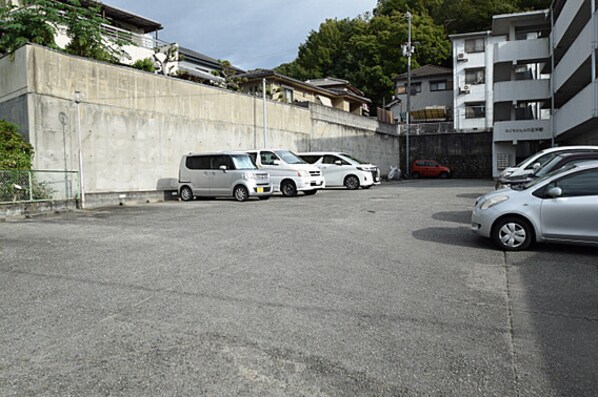 ロイヤルヒルズ北平野の物件外観写真